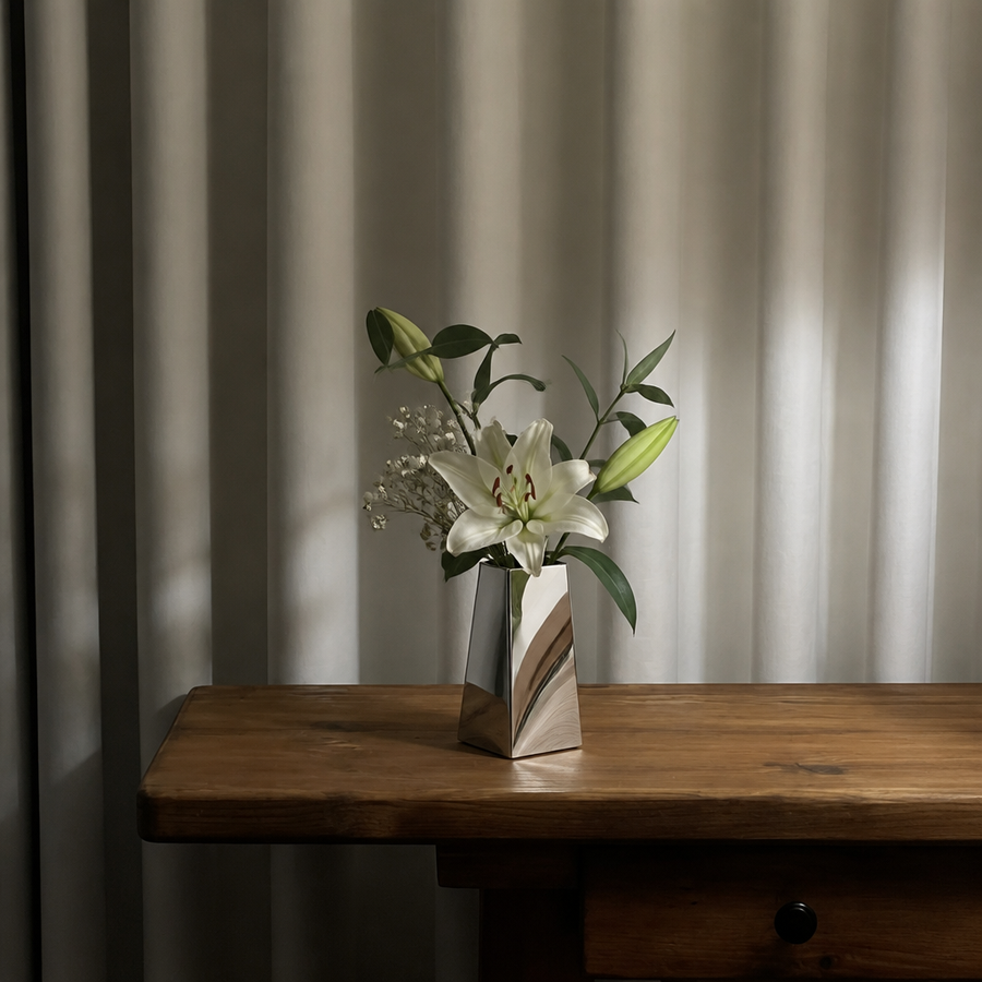 Aurelle Vase I